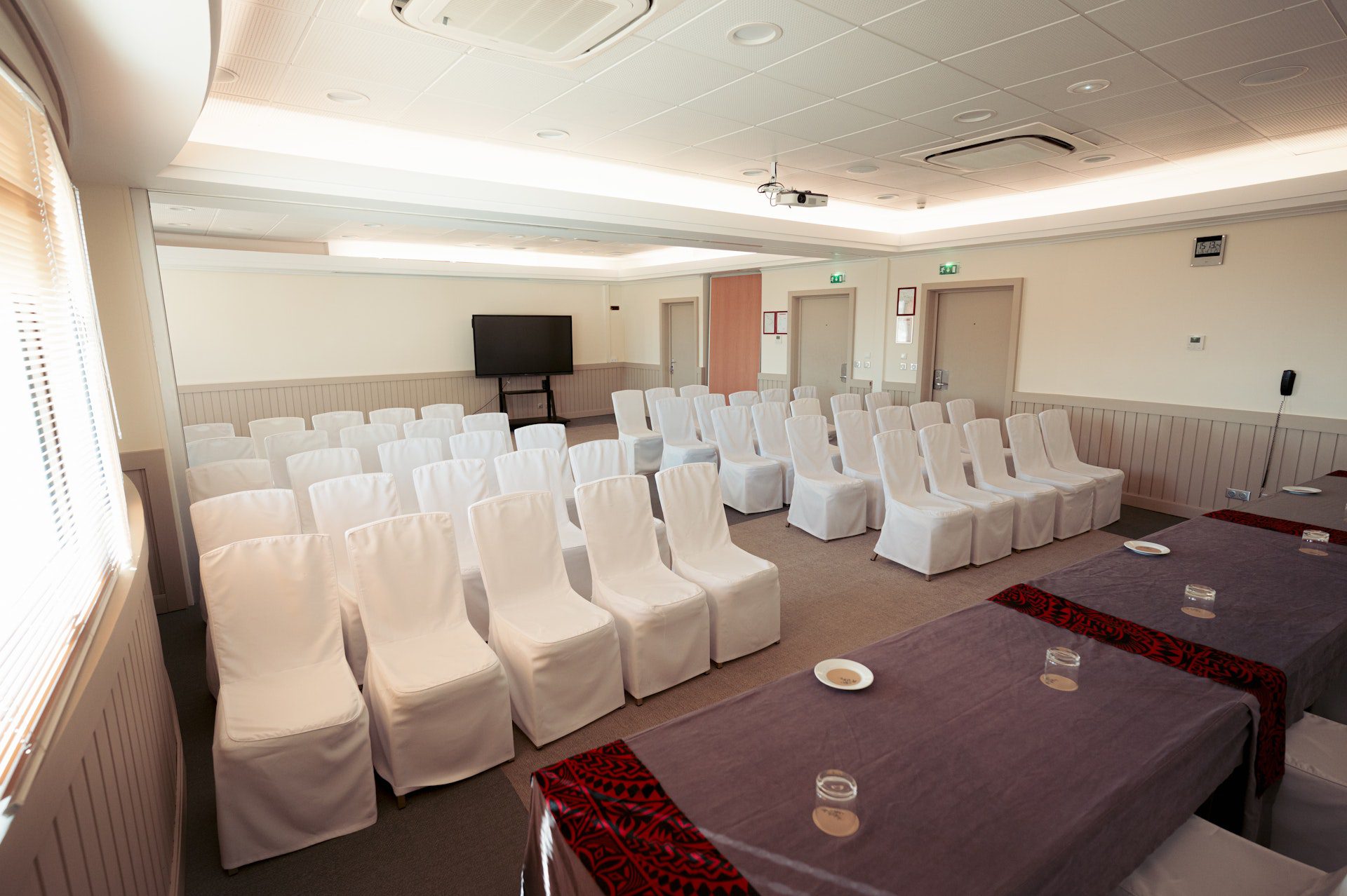 Réunion en salle Pitate